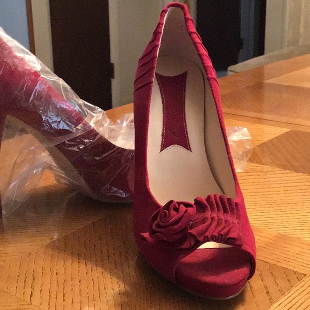 Boutique Heels NEW